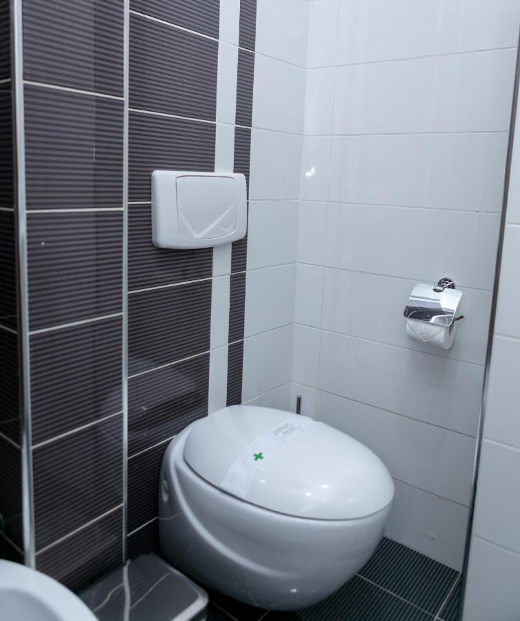 Spacious City Paradise - 3Br Apt In The Heart Of Tirana Bagian luar foto