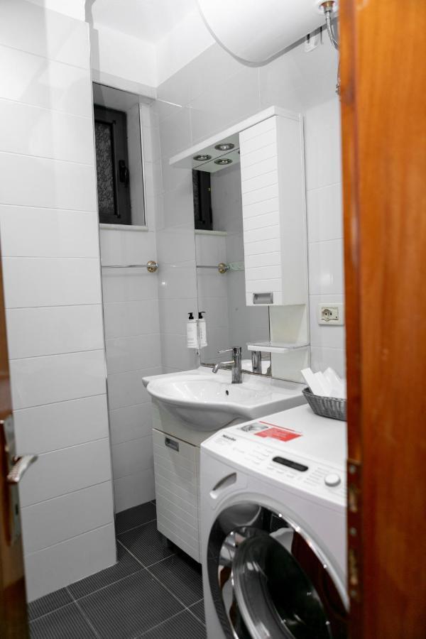 Spacious City Paradise - 3Br Apt In The Heart Of Tirana Bagian luar foto